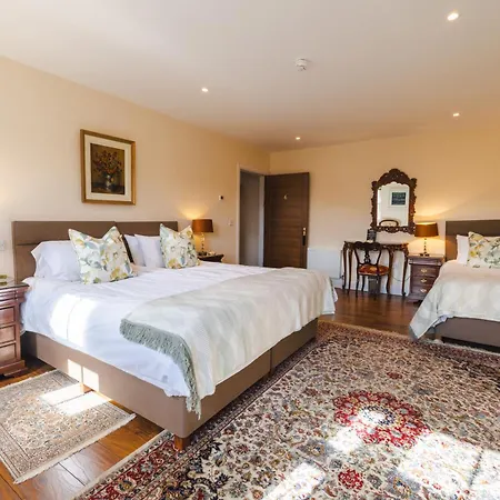 Bed & Breakfast Heather House *