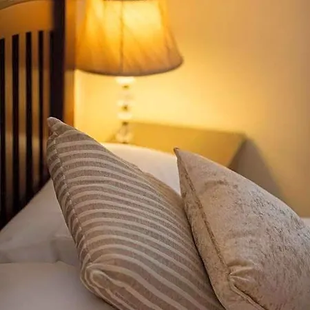 Heather House 3*