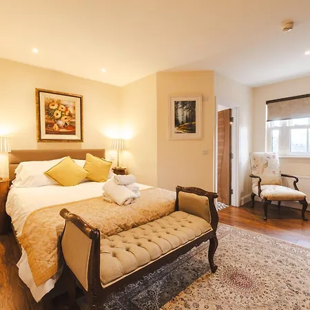 Bed & Breakfast Heather House