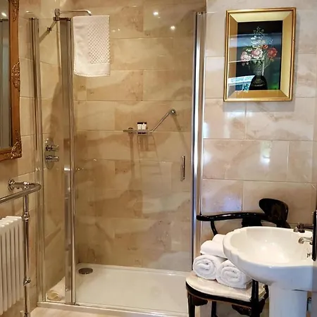 Heather House Panzió